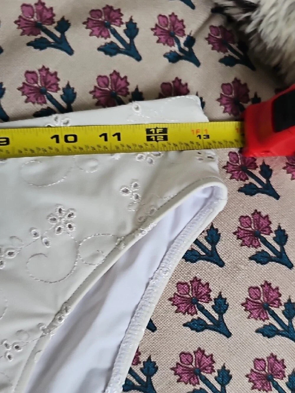 Frankies Bikinis classic white
